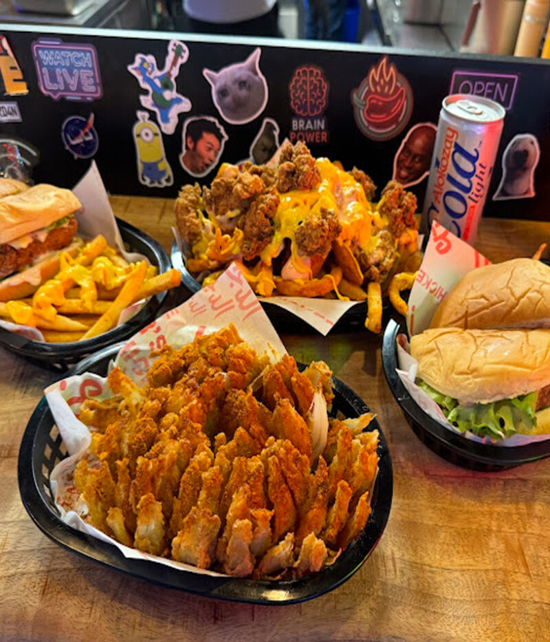 عکس رستوران چیکرز ابوظبی