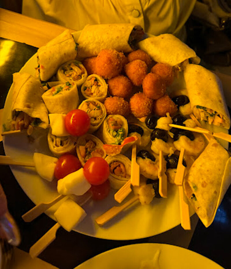 رستوران کشتی اوشن امپرس دبی