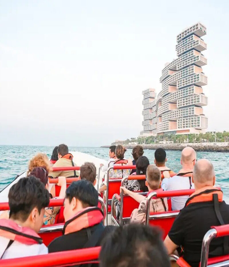 عکس قایق عشق دبی