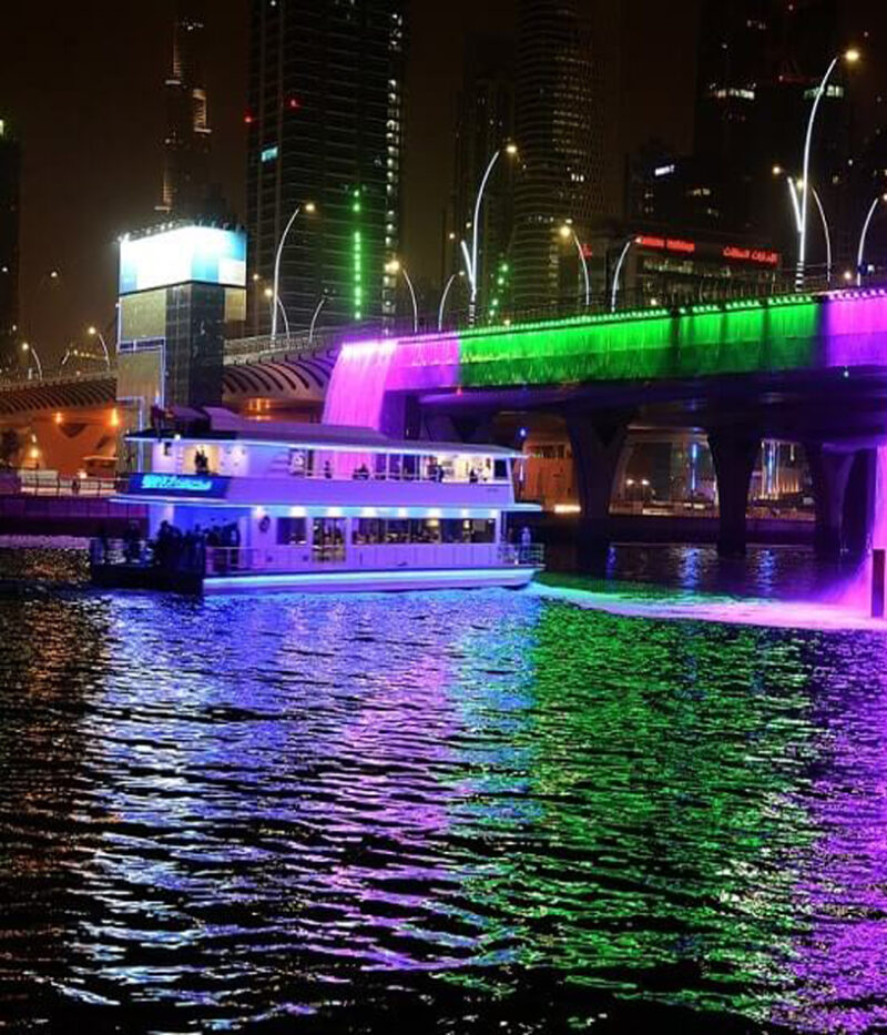 امکانات کشتی کاتاماران دبی